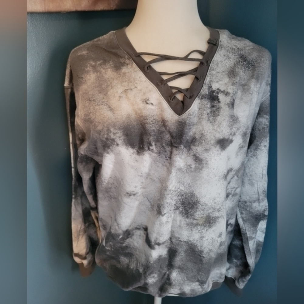 Cold Crush size M lace up tie‎ dye sweatshirt